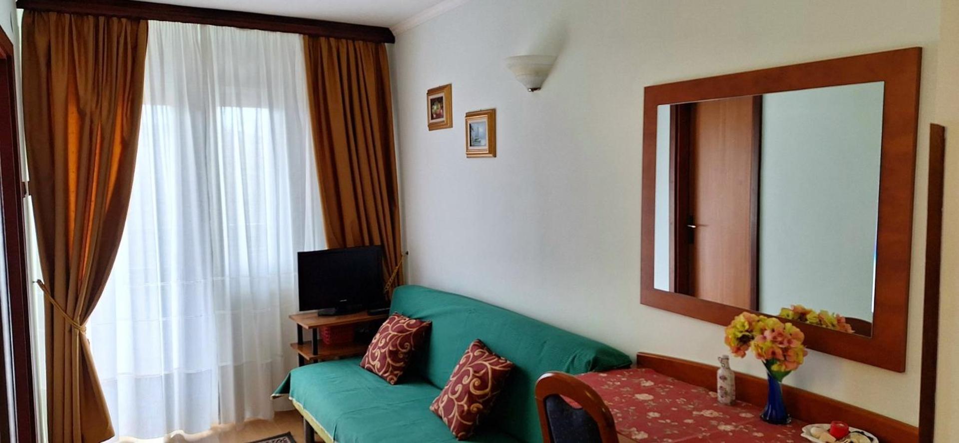 Apartments And Rooms Laura Пазин Экстерьер фото